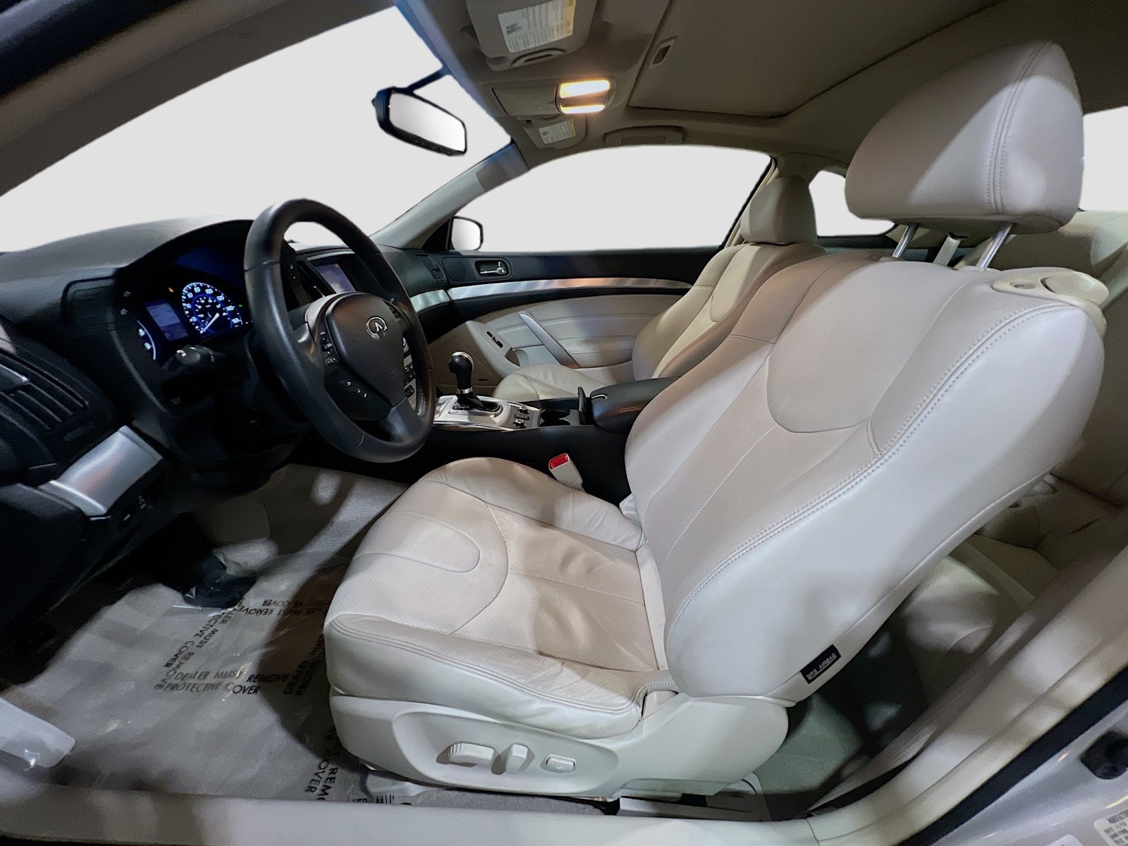 Used 2015 INFINITI Q60 AWD Coupe w/ Premium Package image 16