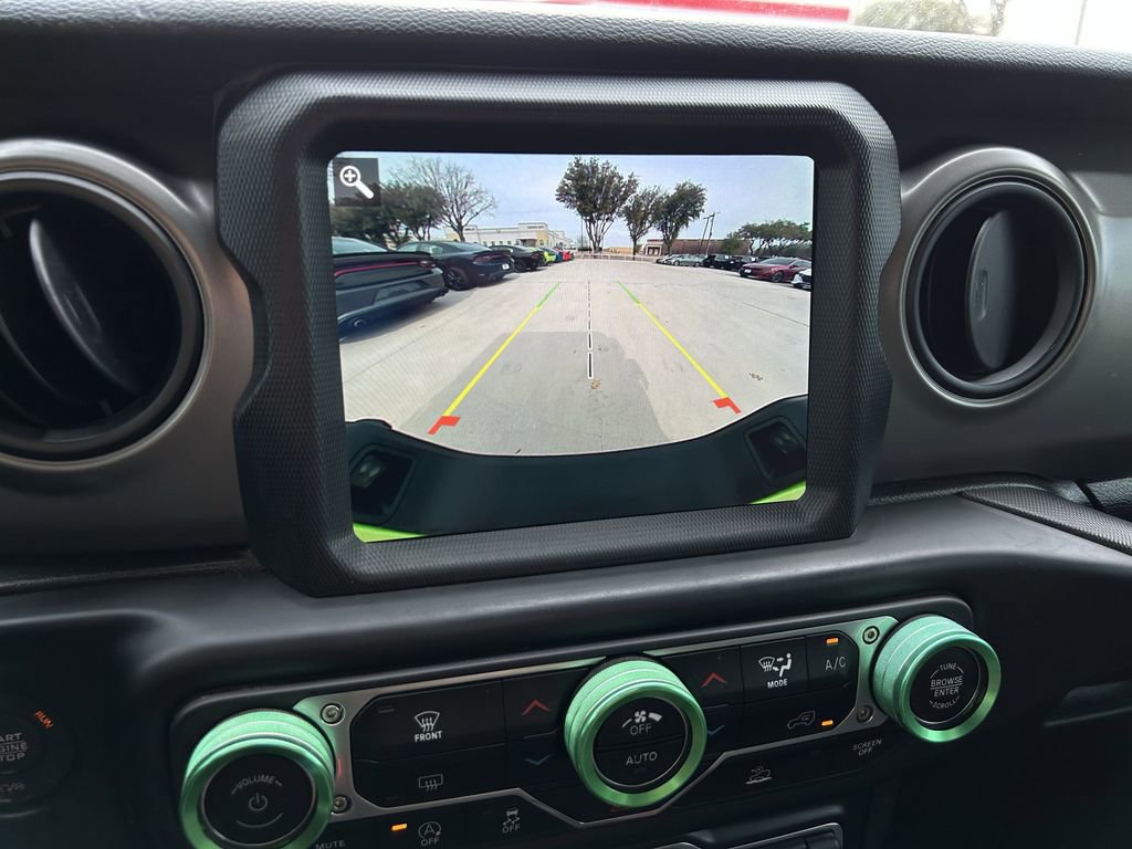 Certified 2021 Jeep Gladiator Willys image 21