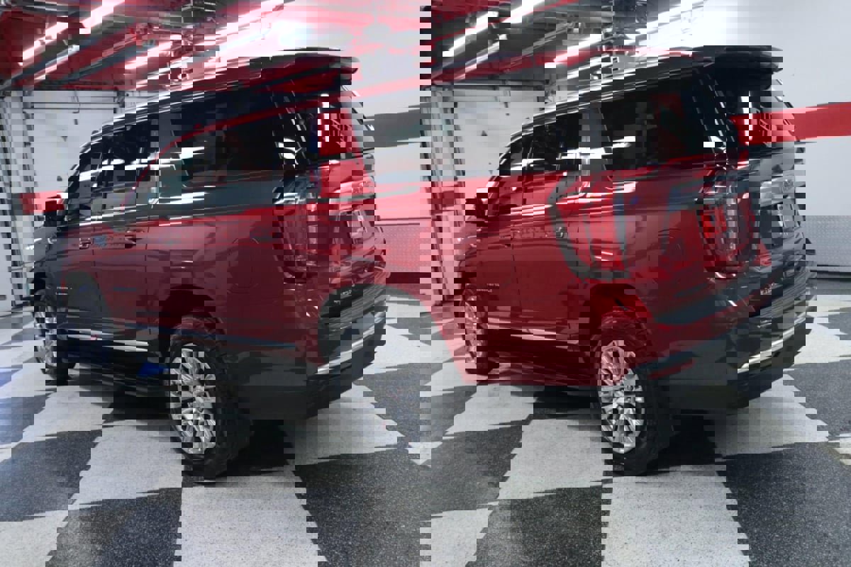 Used 2023 GMC Yukon XL Denali image 6