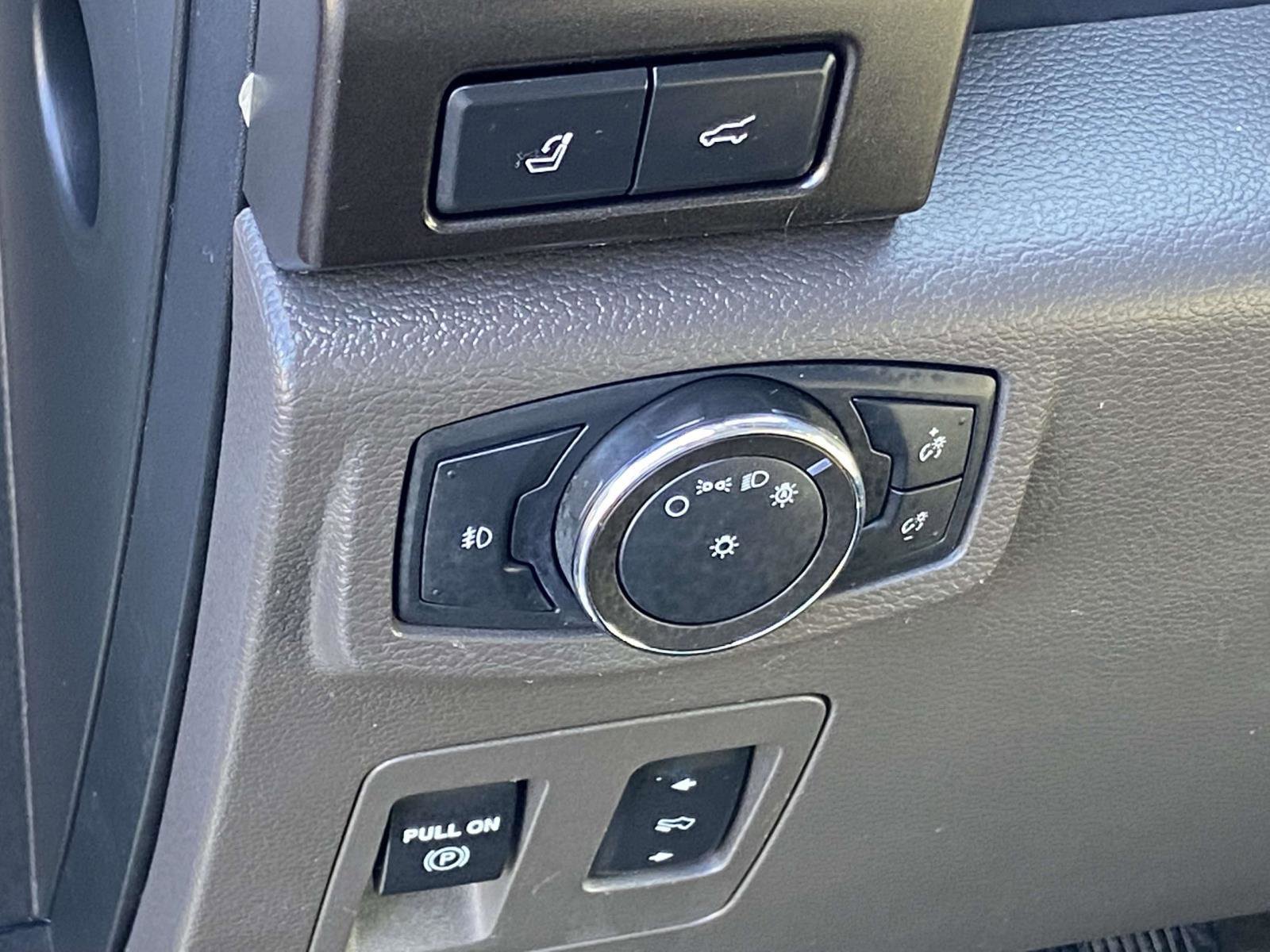 Used 2021 Ford Expedition Limited w/ Cargo Package image 10