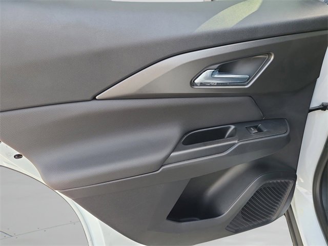 New 2026 Chevrolet Equinox EV LT image 18