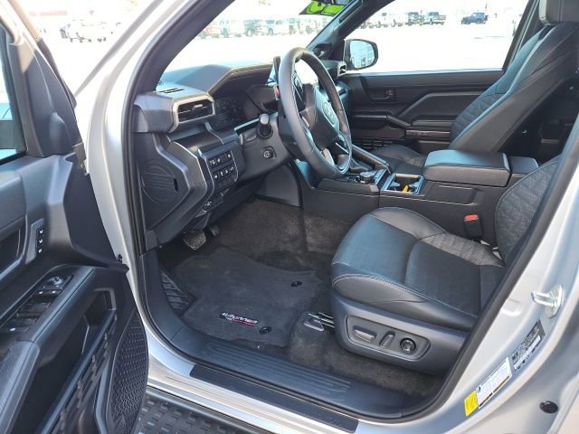 Used 2025 Toyota 4Runner TRD Off-Road Premium image 13