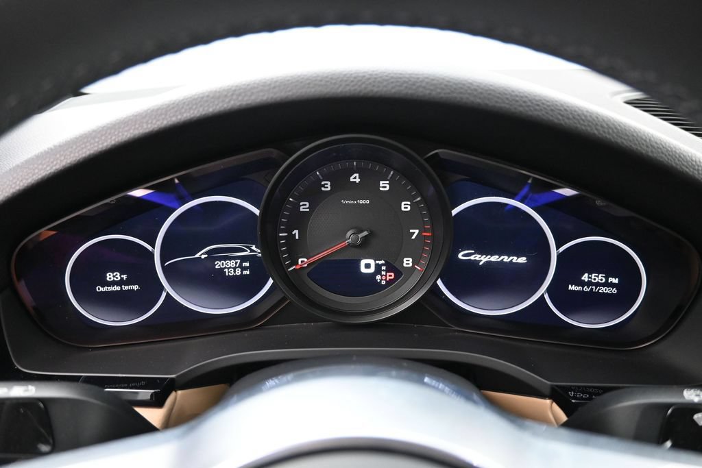 Certified 2023 Porsche Cayenne Platinum Edition AWD/4WD image 19