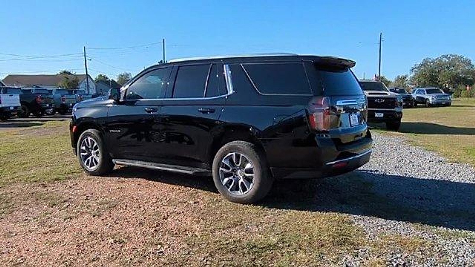 Certified 2024 Chevrolet Tahoe LT w/ Luxury Package AWD/4WD image 6