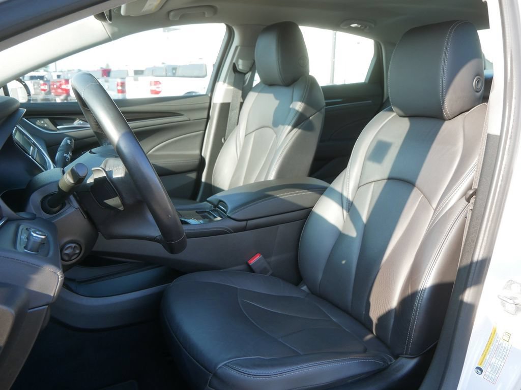 Used 2019 Buick LaCrosse Essence FWD image 9