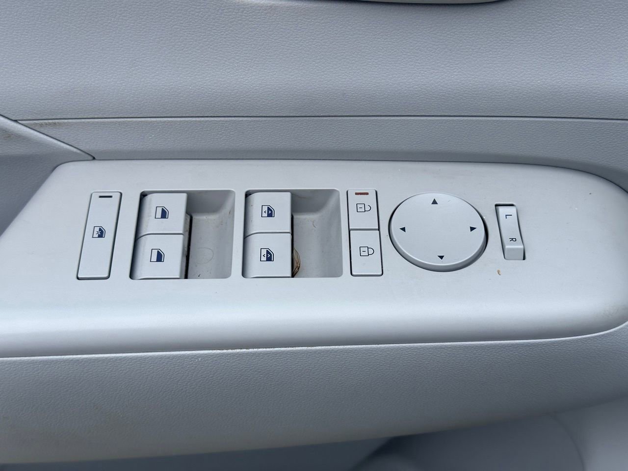 Used 2024 Hyundai Kona SEL w/ Convenience Package FWD image 24