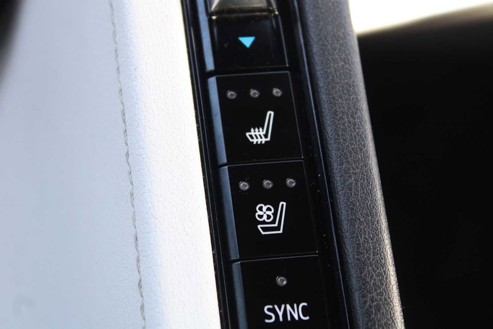 Used 2020 Chevrolet Corvette Stingray Preferred Cpe w/ 2LT Preferred Equipment Group image 17