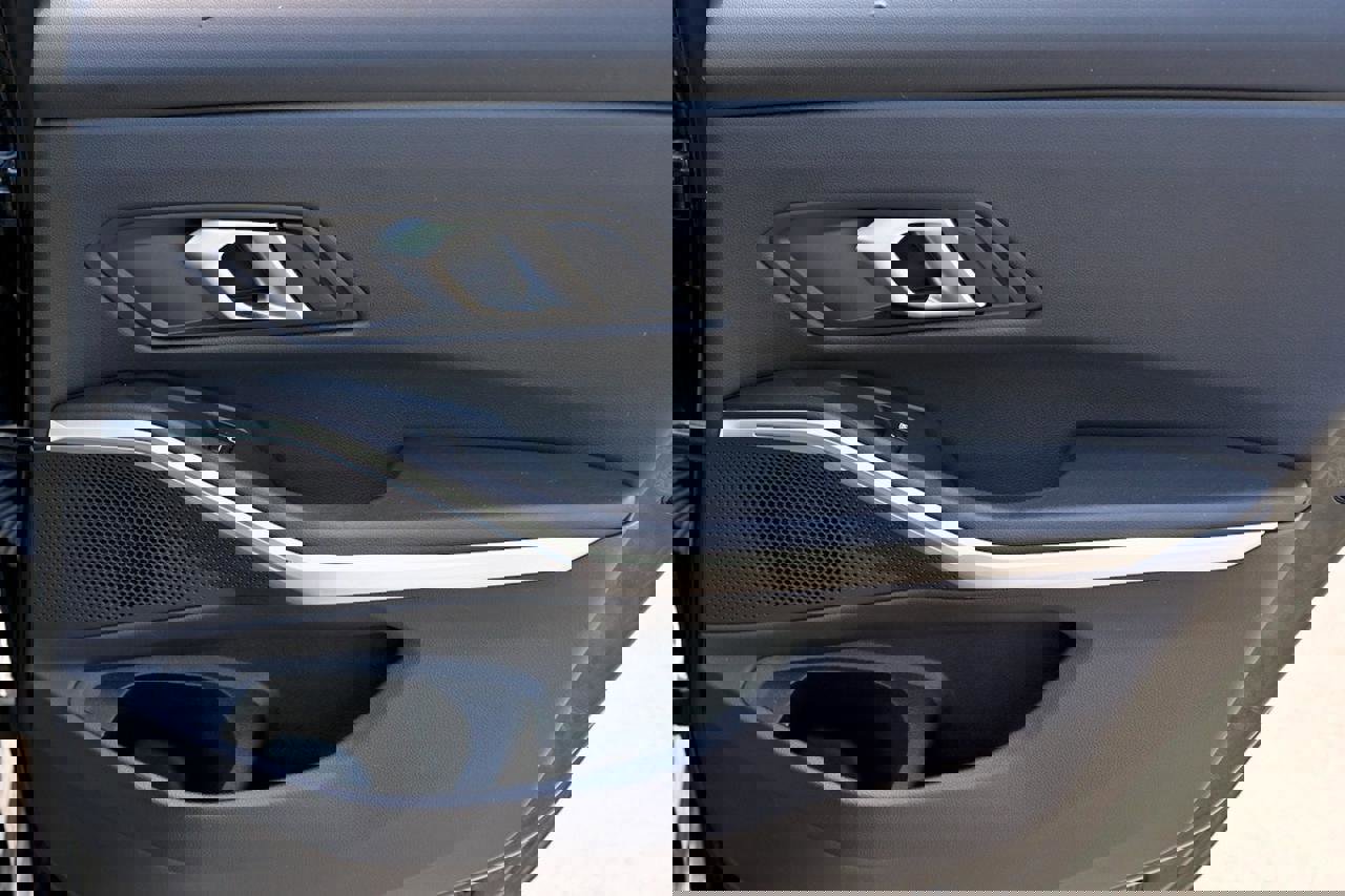 Used 2024 BMW 330i Sedan image 15