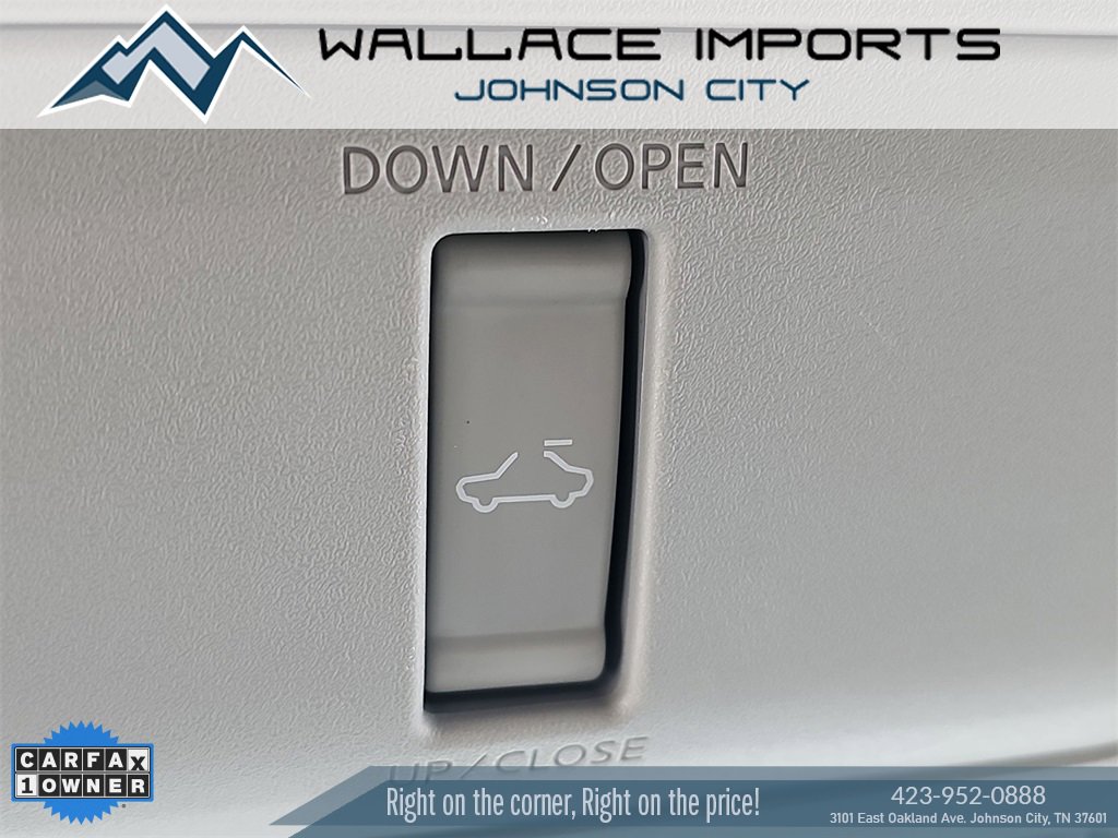 Used 2024 Nissan Frontier SL image 11