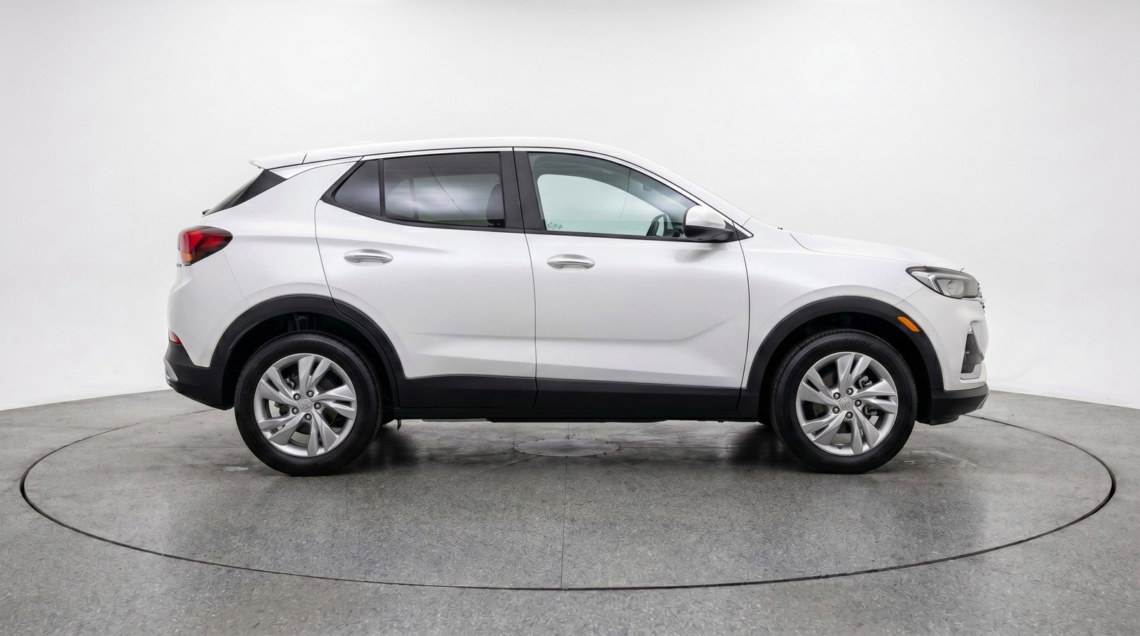Used 2025 Buick Encore GX Preferred AWD/4WD image 11