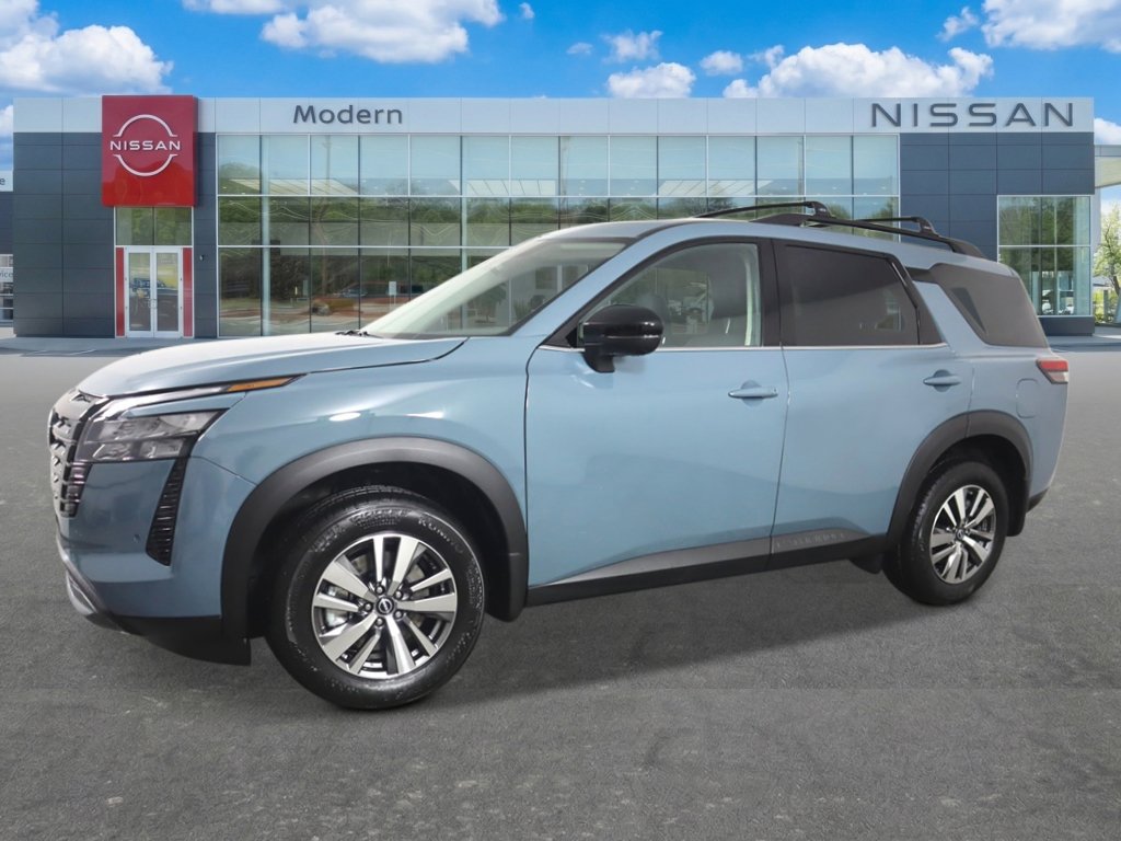 New 2026 Nissan Pathfinder SL AWD/4WD image 2