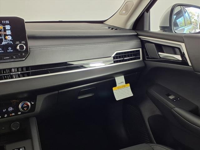 Used 2024 Mitsubishi Outlander SE image 17