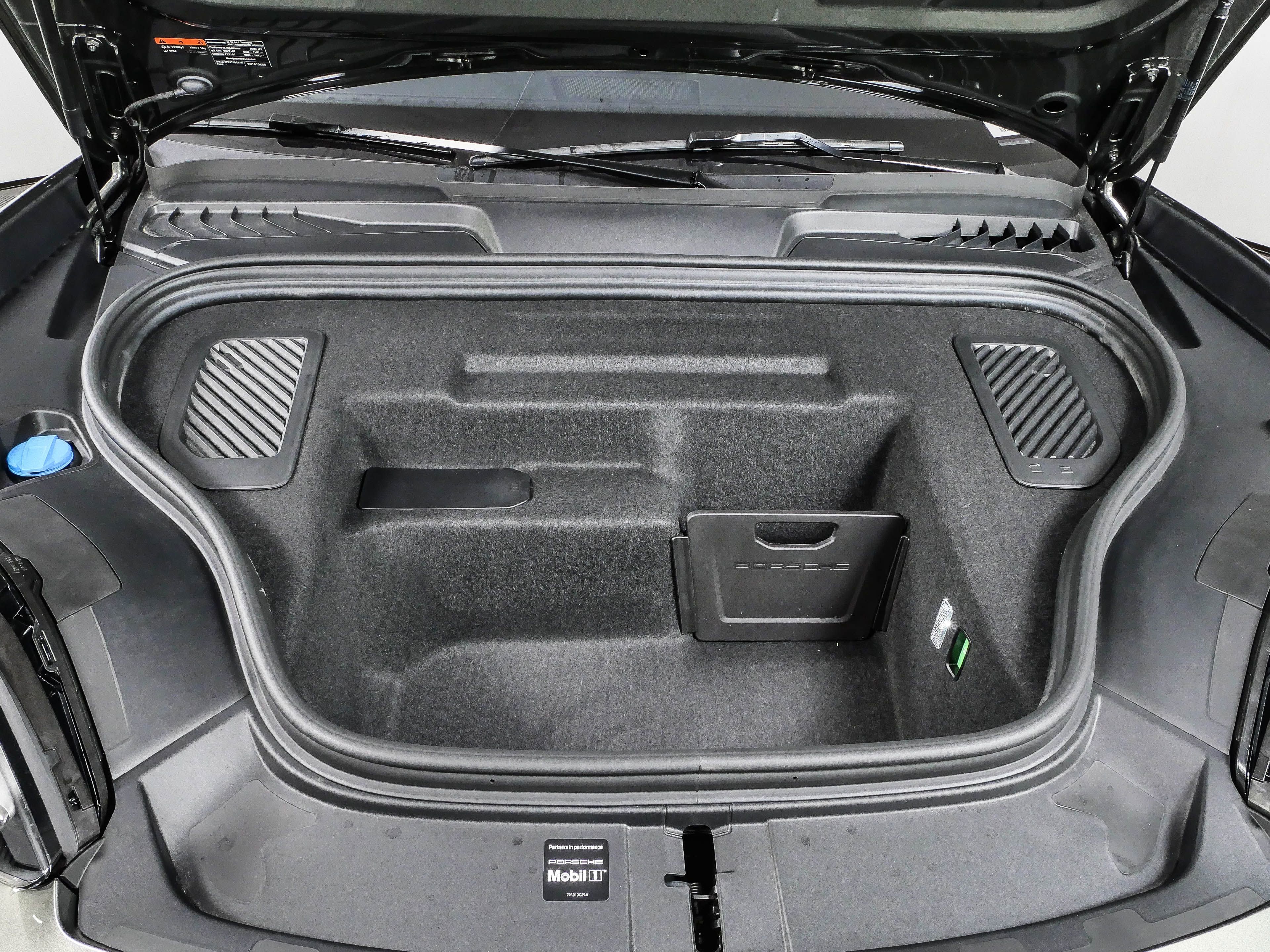 New 2026 Porsche Macan 4 Electric AWD/4WD image 38