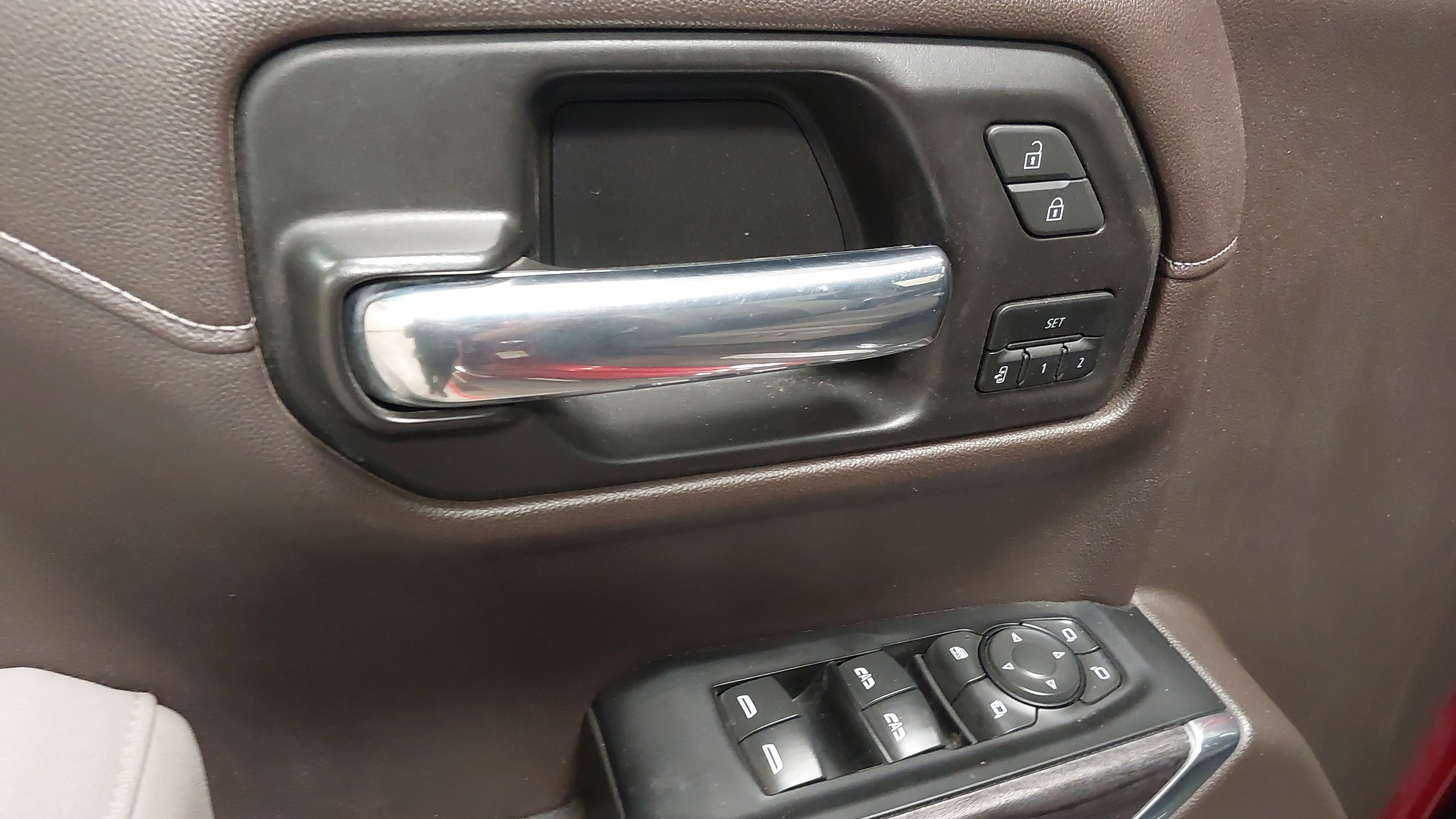 Certified 2022 Chevrolet Silverado 1500 LTZ AWD/4WD image 25