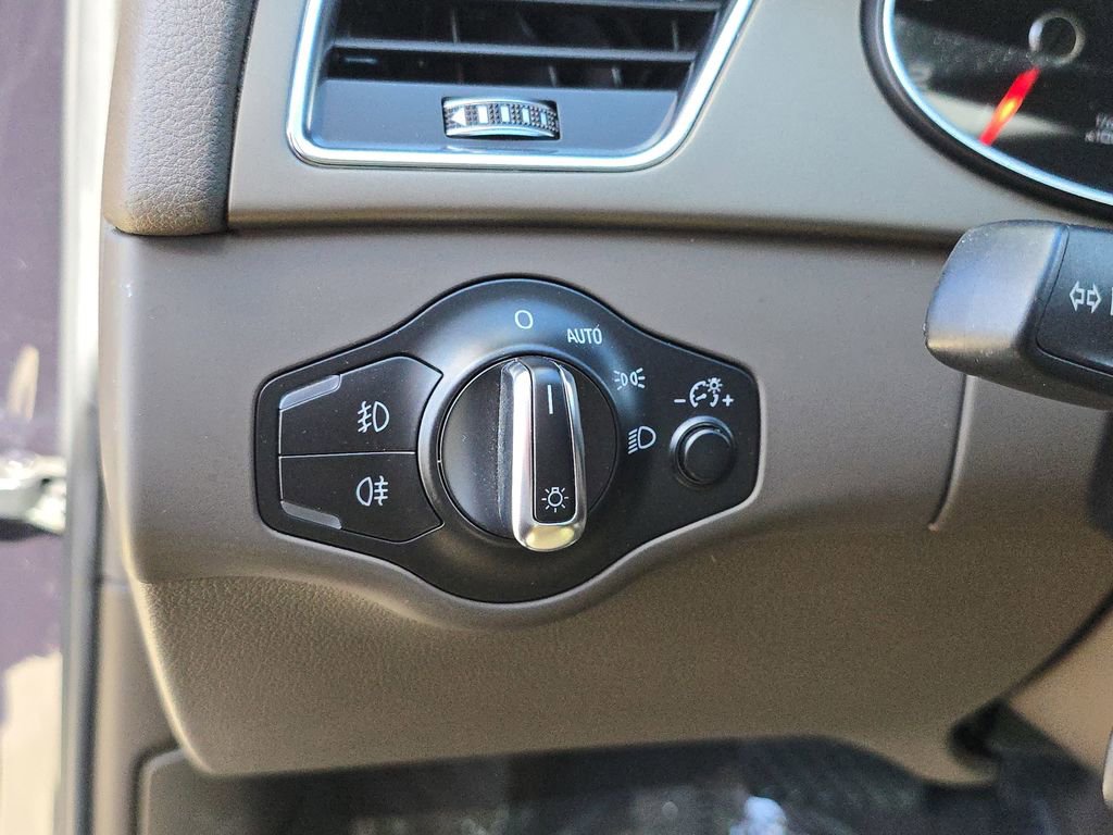 Used 2014 Audi A4 Premium Plus image 32