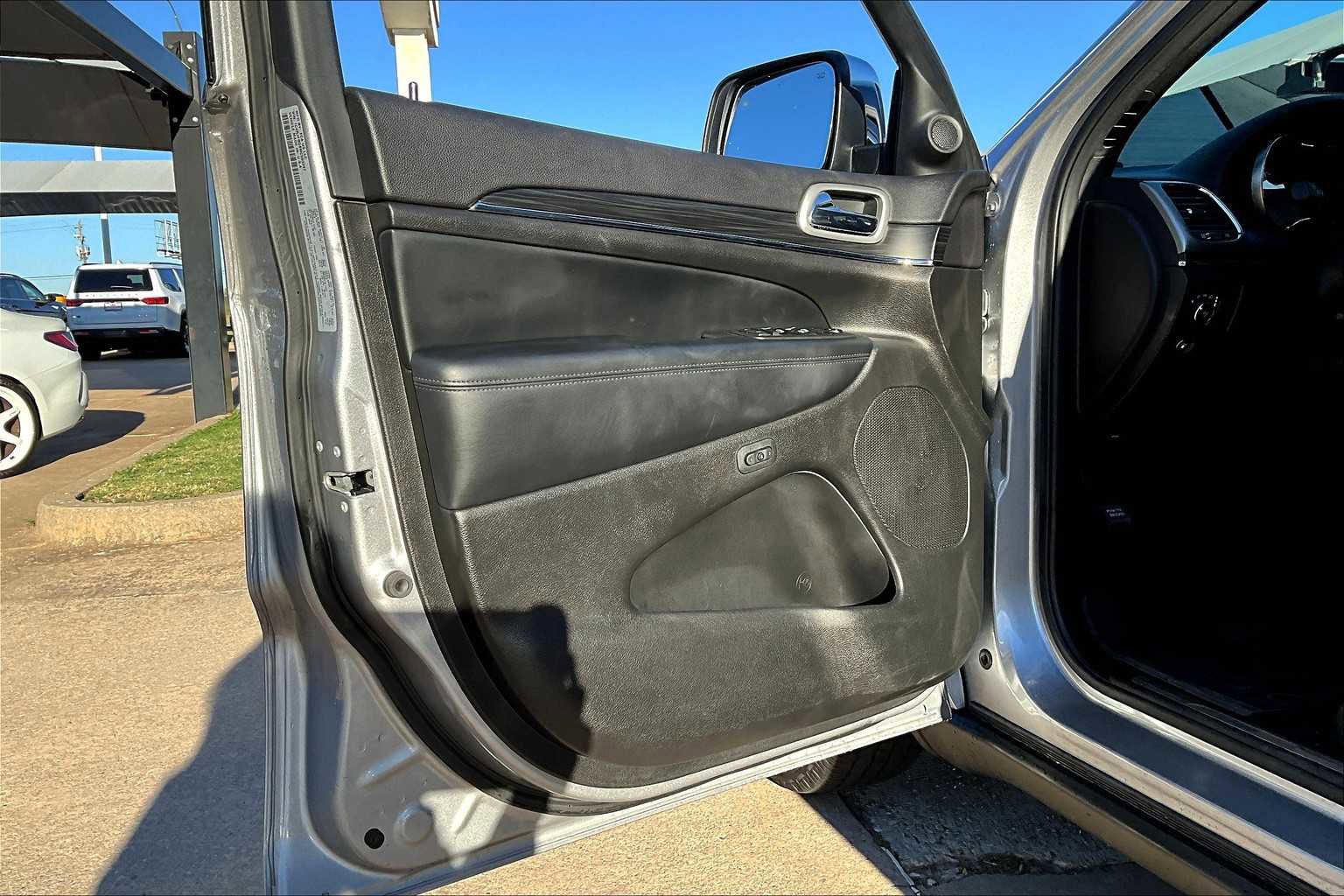 Used 2021 Jeep Grand Cherokee Limited image 26