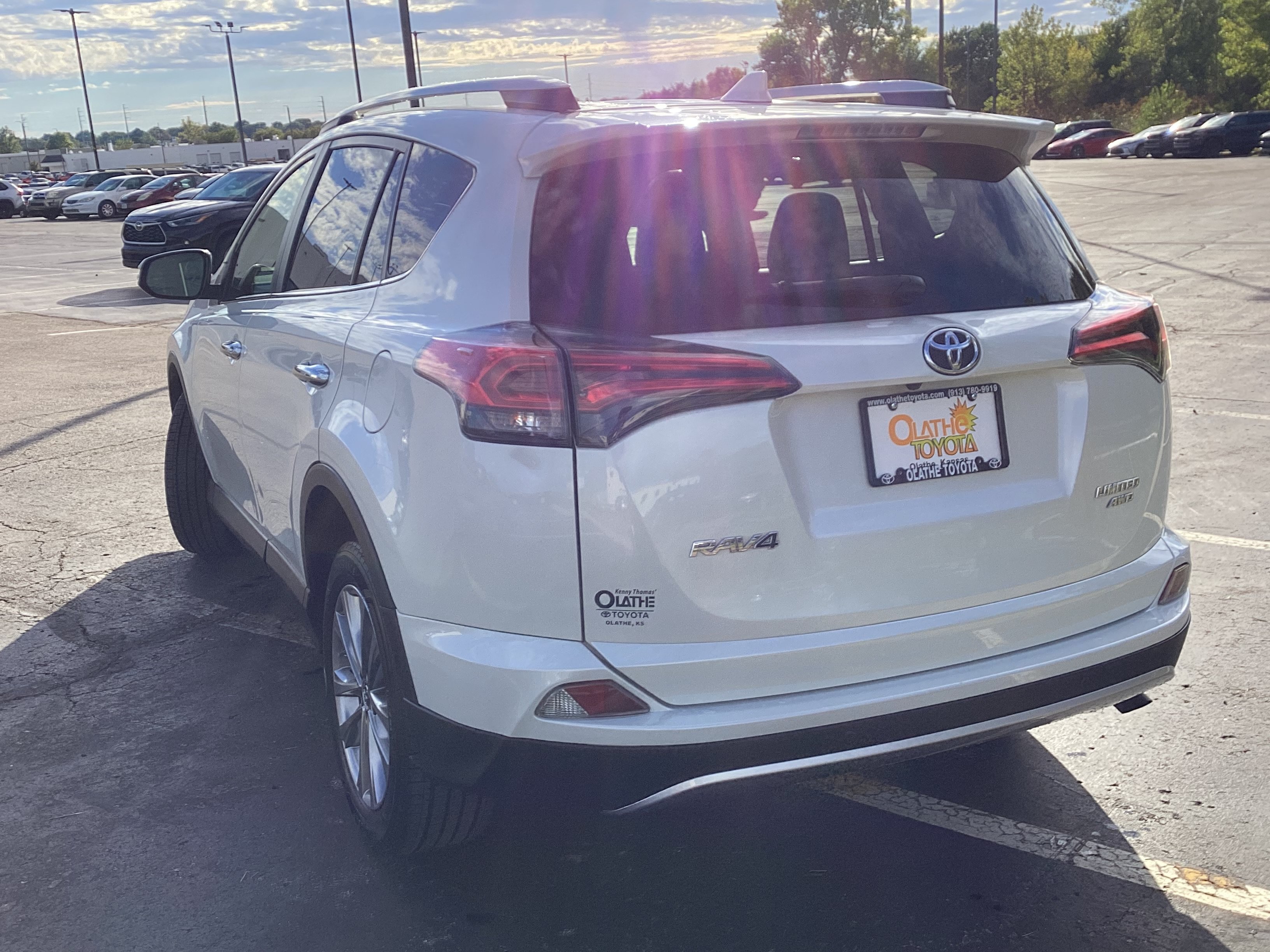 Used 2016 Toyota RAV4 Limited AWD/4WD image 25