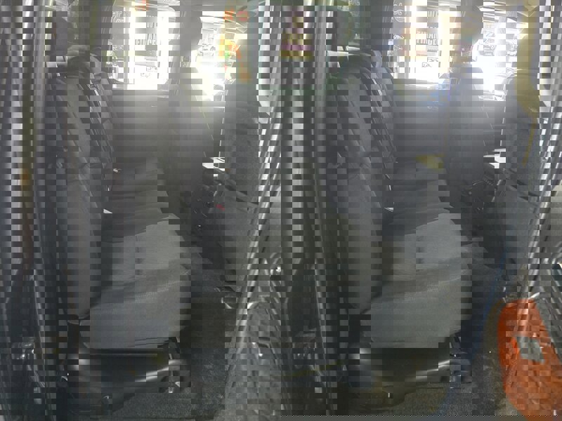 Used 2011 Chevrolet Avalanche LS image 15