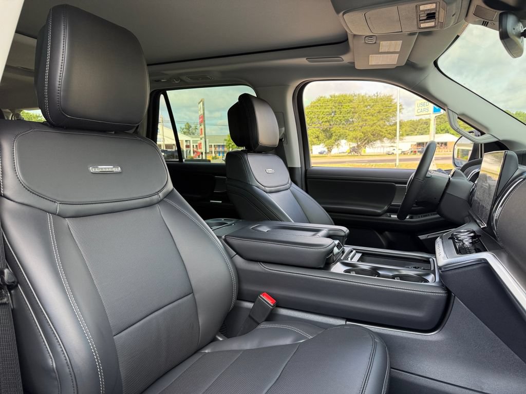 New 2026 Ford Expedition Max Platinum w/ Driver's Package AWD/4WD image 18