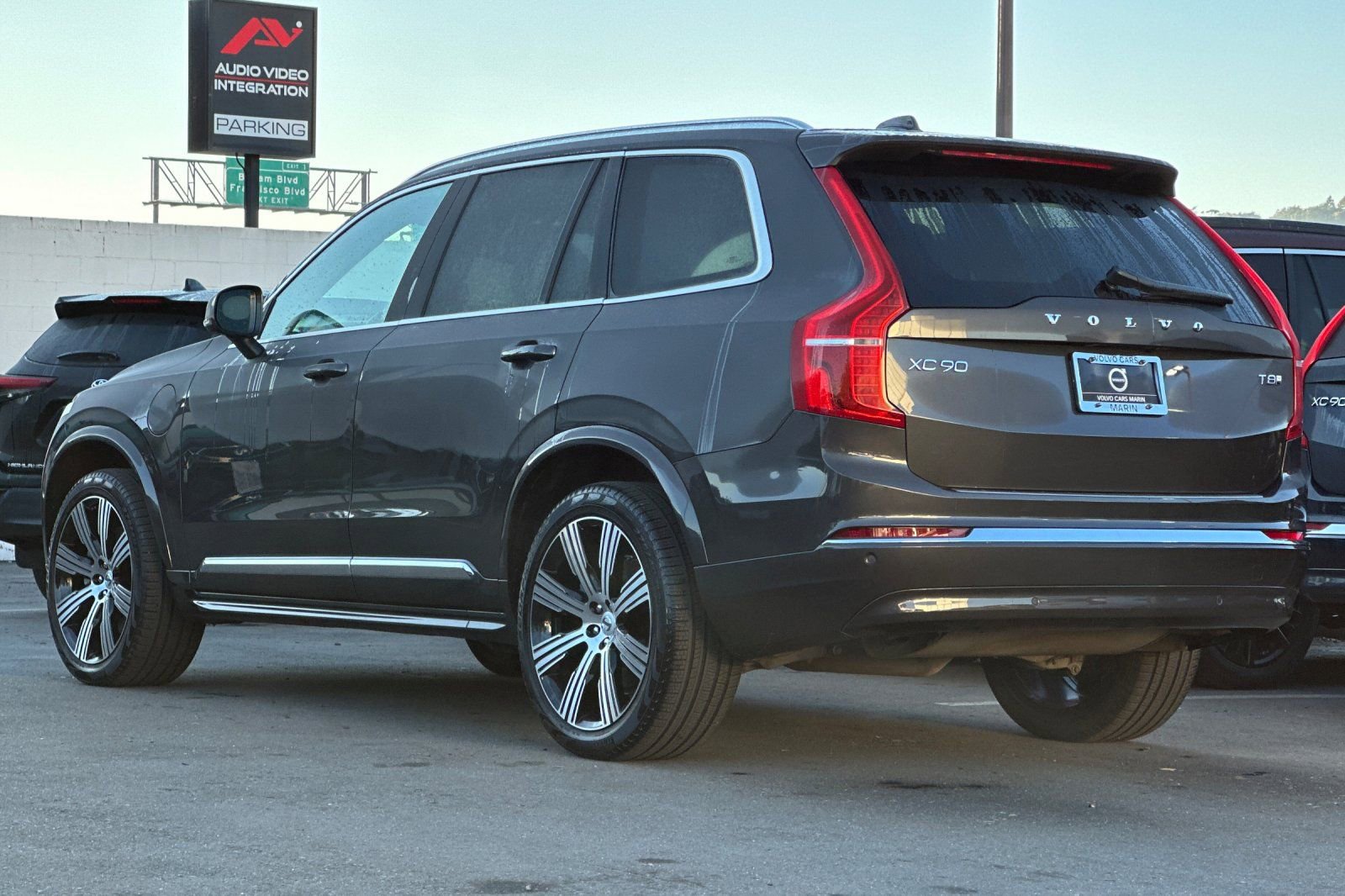 Used 2025 Volvo XC90 T8 Core w/ Protection Package Premier image 6
