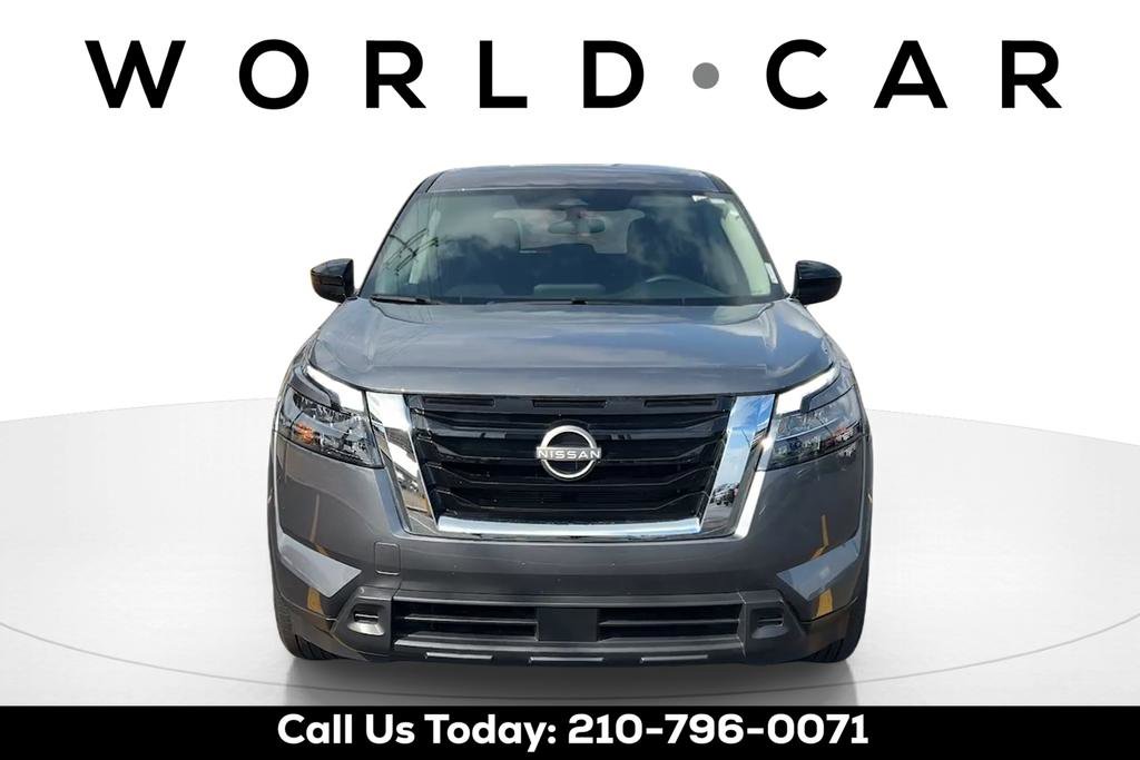 Used 2025 Nissan Pathfinder S FWD image 8