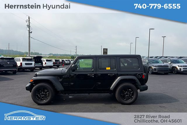 Used 2021 Jeep Wrangler Unlimited Sport AWD/4WD image 4
