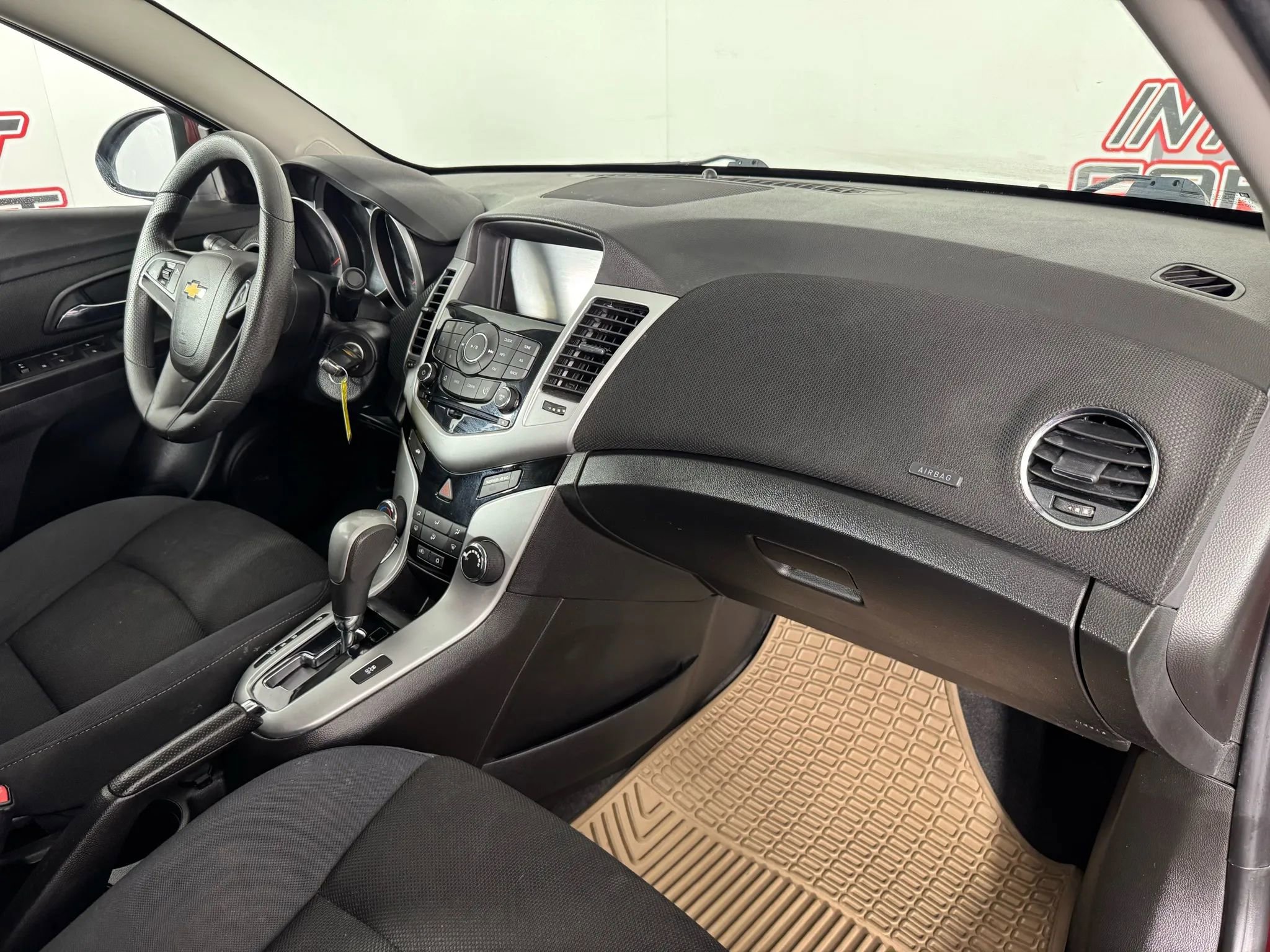 Used 2016 Chevrolet Cruze LT image 12