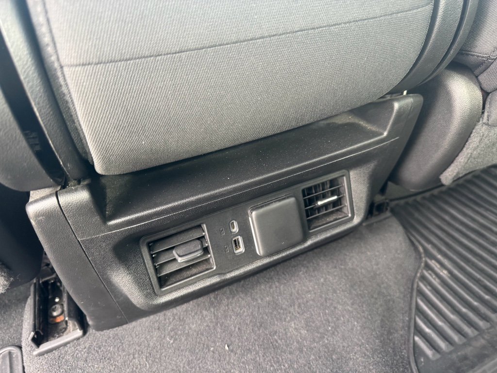 Used 2022 Chevrolet Silverado 1500 LT image 18