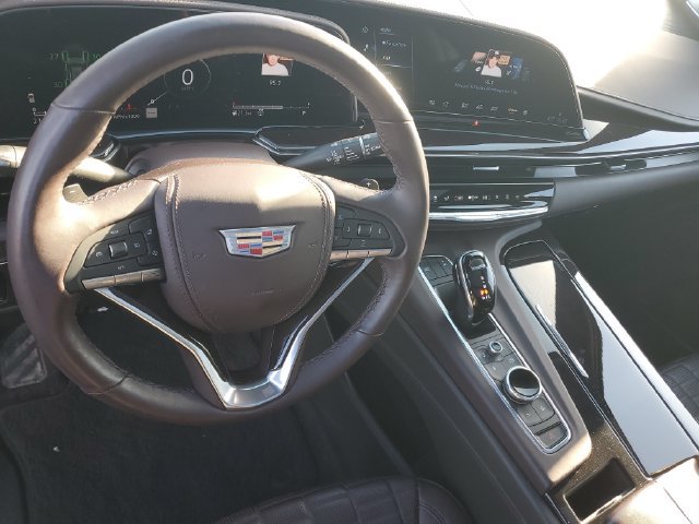 Certified 2021 Cadillac Escalade Premium Luxury Platinum AWD/4WD image 17