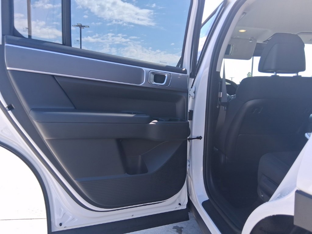 New 2026 Hyundai Santa Fe SE image 15