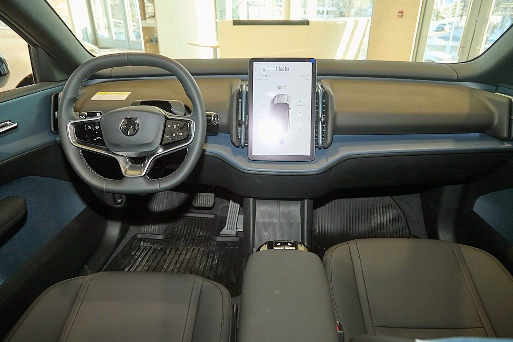 New 2026 Volvo EX30 Plus w/ Climate Package image 16