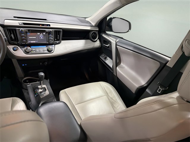 Used 2018 Toyota RAV4 XLE image 27