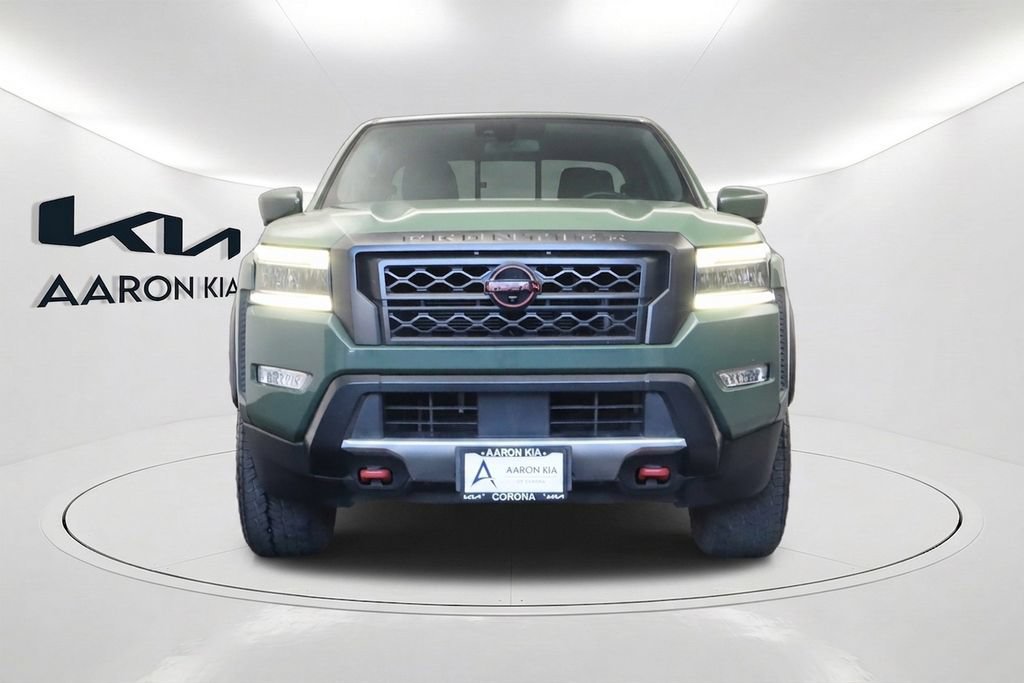 Used 2022 Nissan Frontier Pro-X RWD image 2