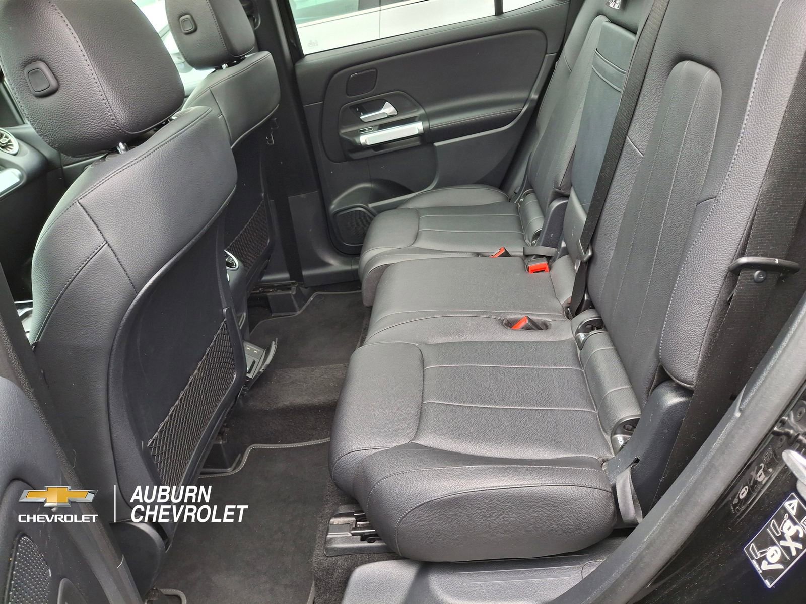 Used 2024 Mercedes-Benz GLB 250 image 12