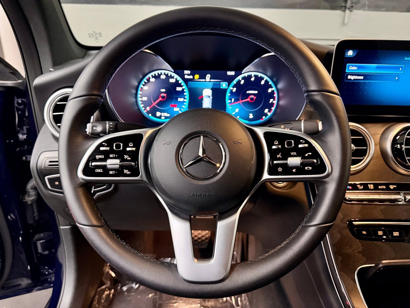 Used 2022 Mercedes-Benz GLC 300 4MATIC Coupe image 27