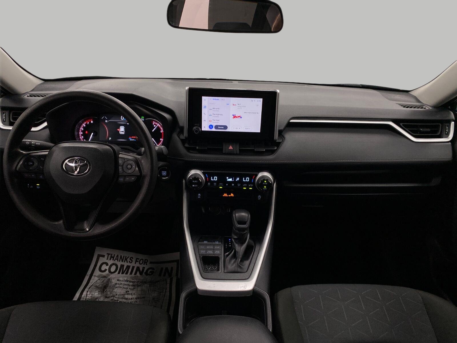 Used 2025 Toyota RAV4 XLE AWD/4WD image 20