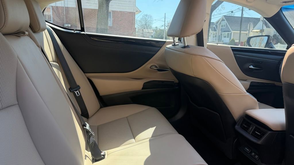 Used 2020 Lexus ES 350 w/ Premium Package image 24