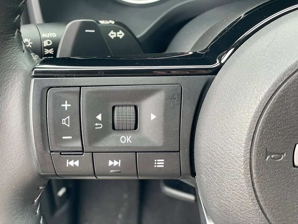 Certified 2023 Nissan Rogue SV w/ SV Premium B Package AWD/4WD image 20