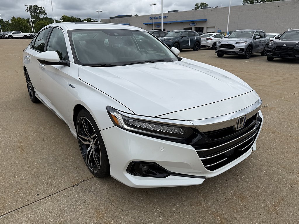 Certified 2022 Honda Accord Touring image 2