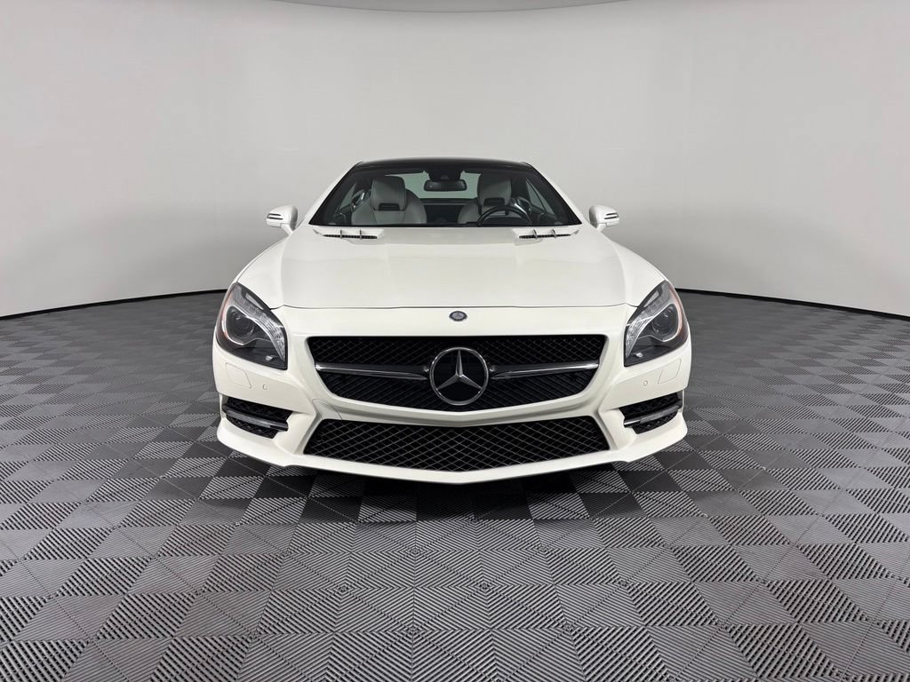 Used 2014 Mercedes-Benz SL 550 image 2
