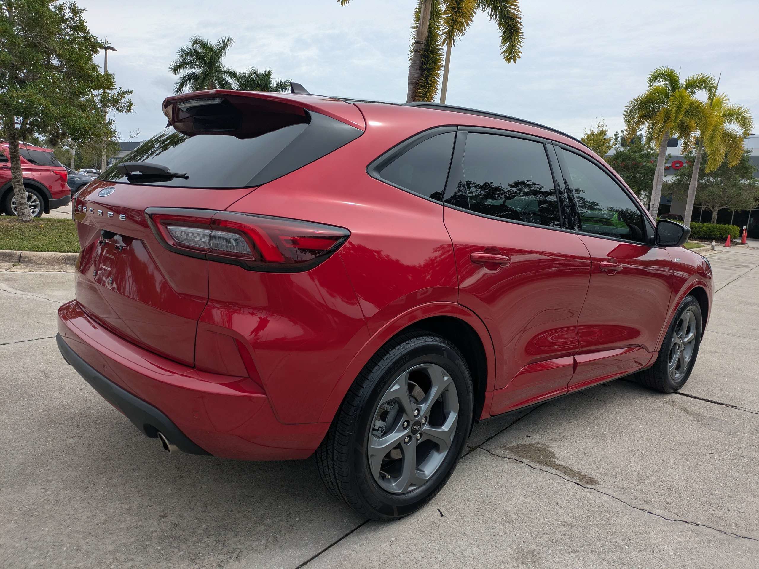 Certified 2023 Ford Escape ST-Line w/ Tech Pack #1 FWD image 4