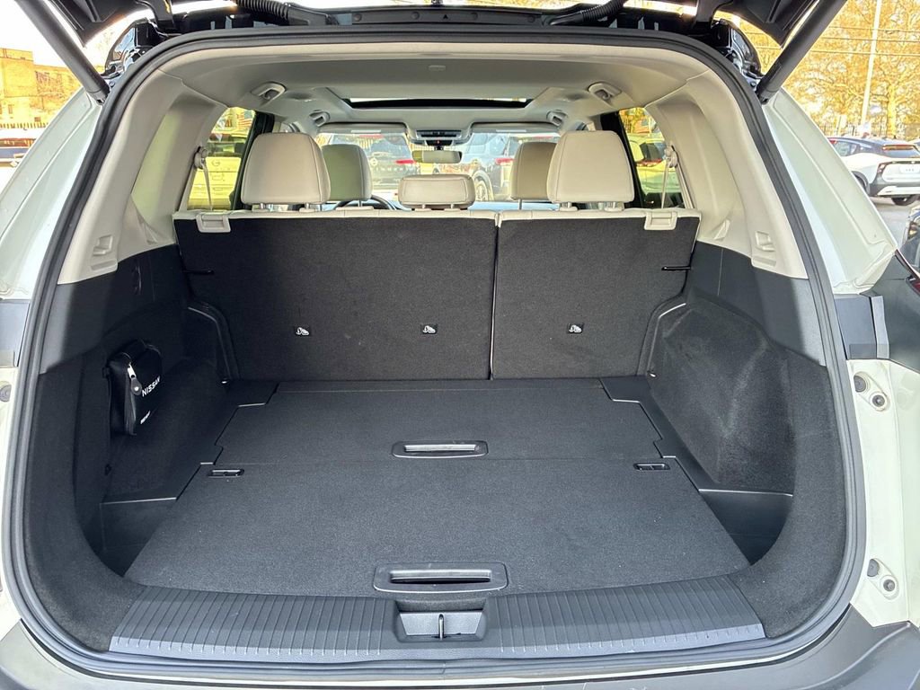 Certified 2023 Nissan Rogue SL w/ SL Premium Package AWD/4WD image 13