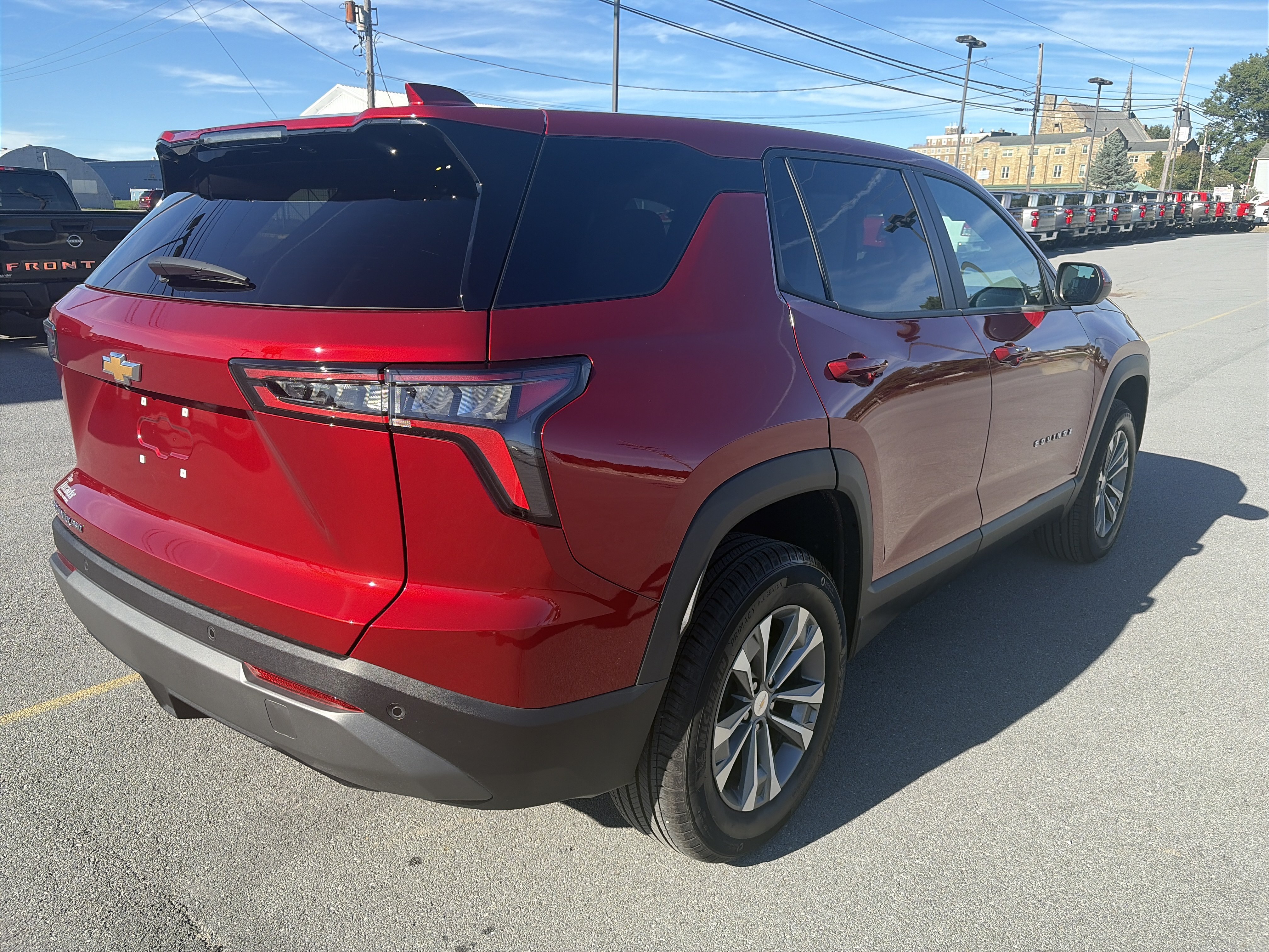 Used 2026 Chevrolet Equinox LT AWD/4WD image 3