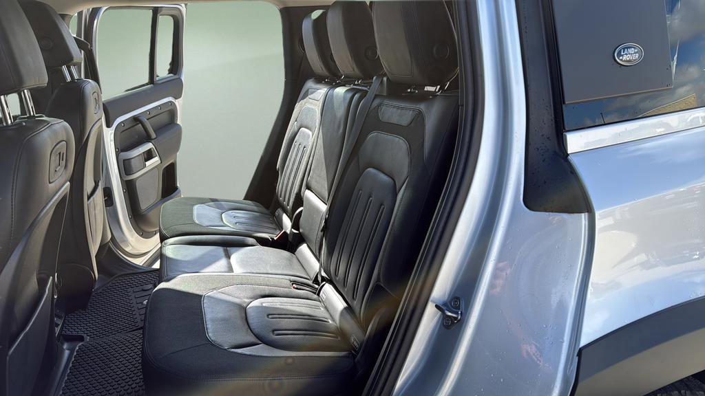 Used 2020 Land Rover Defender 110 HSE image 18