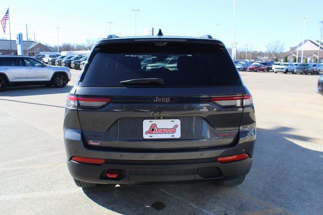 Used 2022 Jeep Grand Cherokee Trailhawk w/ ADV Protech Group II image 4