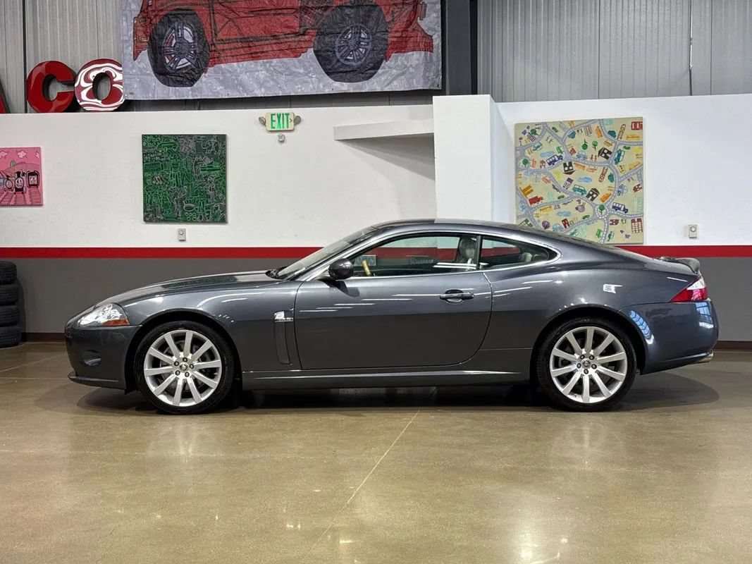 Used 2007 Jaguar XK Coupe RWD image 4