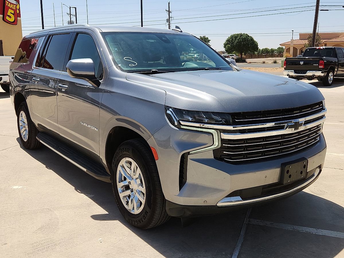 Used 2022 Chevrolet Suburban LT AWD/4WD image 4