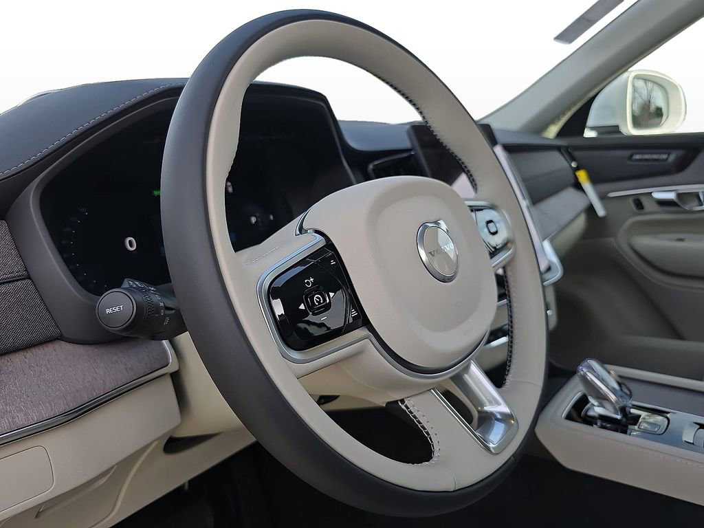 New 2026 Volvo XC90 B6 Ultra w/ Protection Package image 26