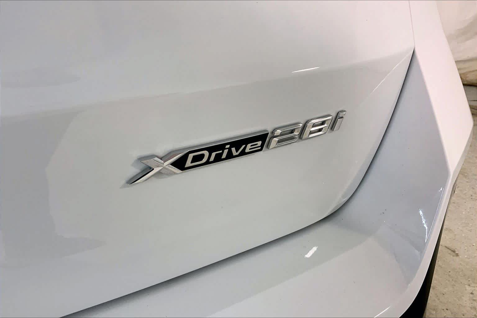 New 2026 BMW X1 xDrive28i w/ M Sport Package AWD/4WD image 15