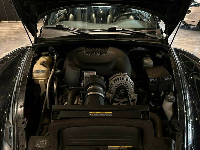 Used 2006 Chevrolet SSR w/ Preferred Equipment Group RWD image 13